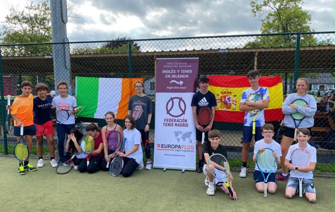 Alumnos del programa de inglés y tenis en Irlanda